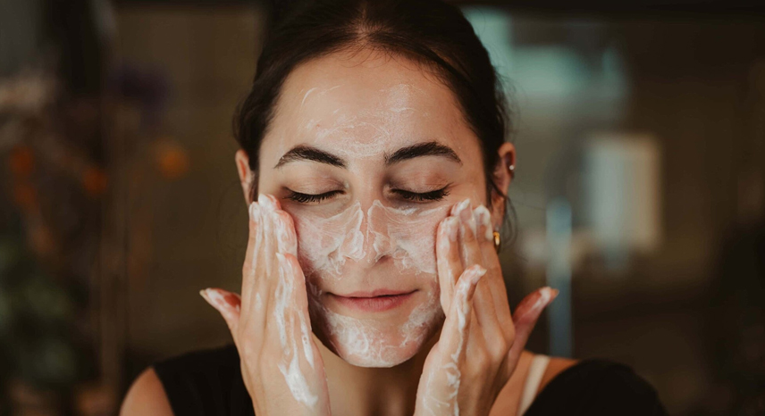 _0004_Beauty Myths Debunked_ Separate Fact from Fiction in Skincare